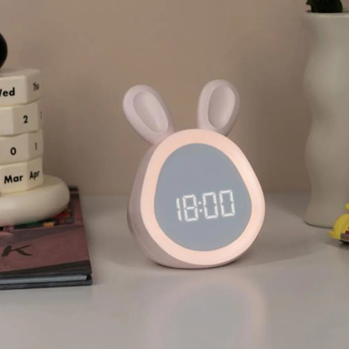Lisslune | WakkerKonijn – Kids alarm clock with LED night light and playful rabbit design