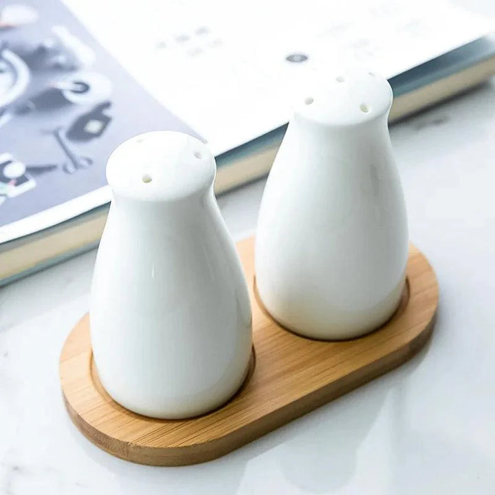 Lisslune | Ceramic Salt and Pepper Shaker Set with Bamboo Tray in Country Style