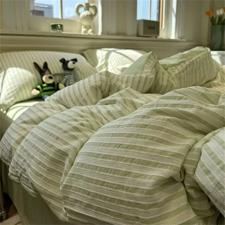 Lisslune | Minimalistic Striped Bed Set