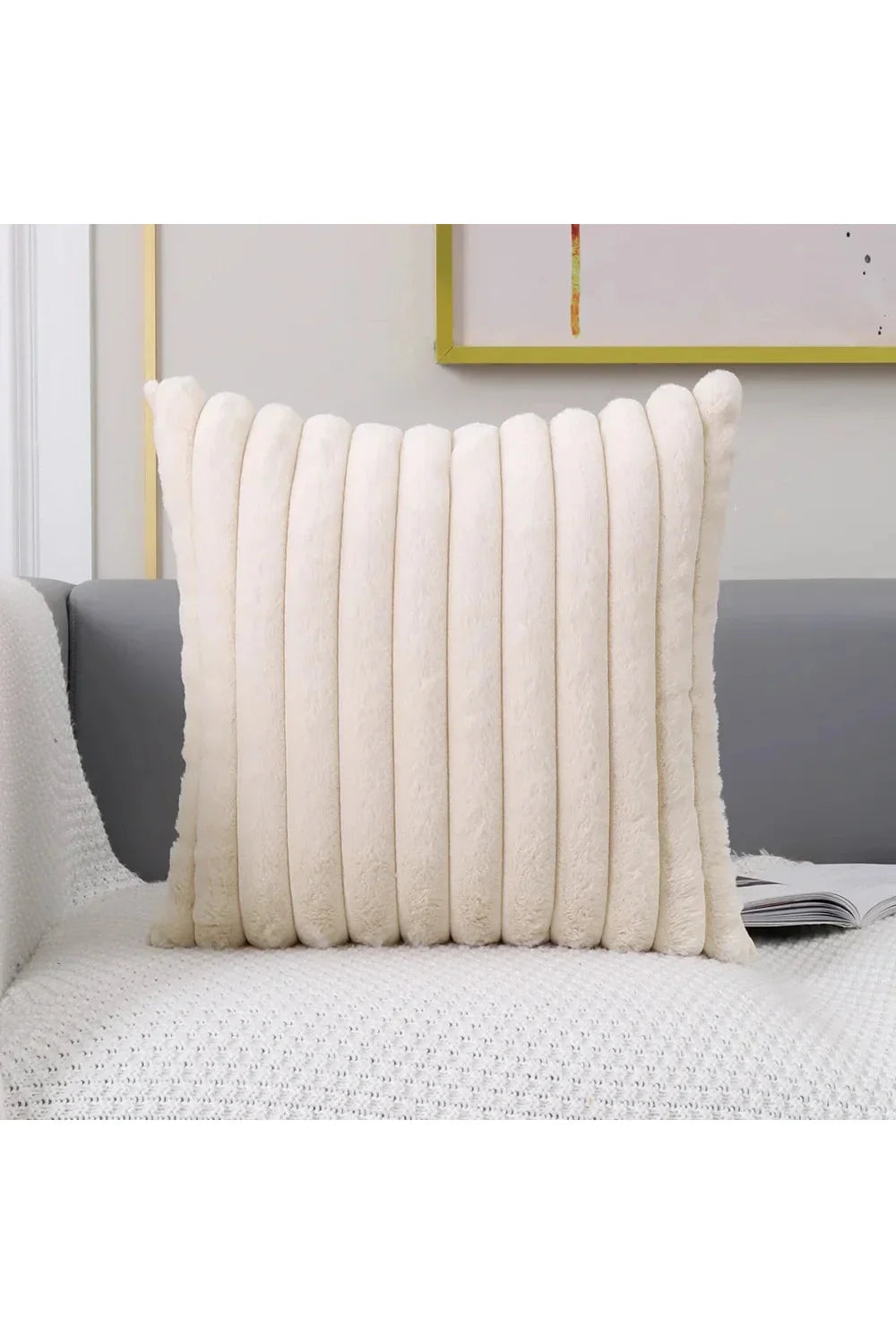 Lisslune | White plush pillow cover