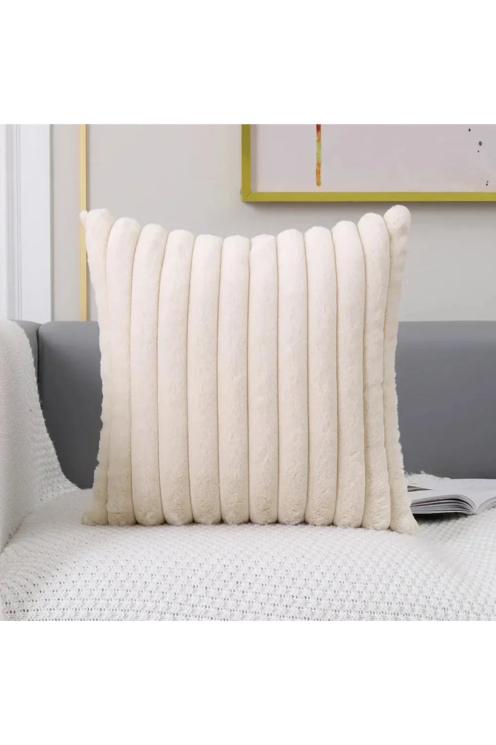 Lisslune | White plush pillow cover
