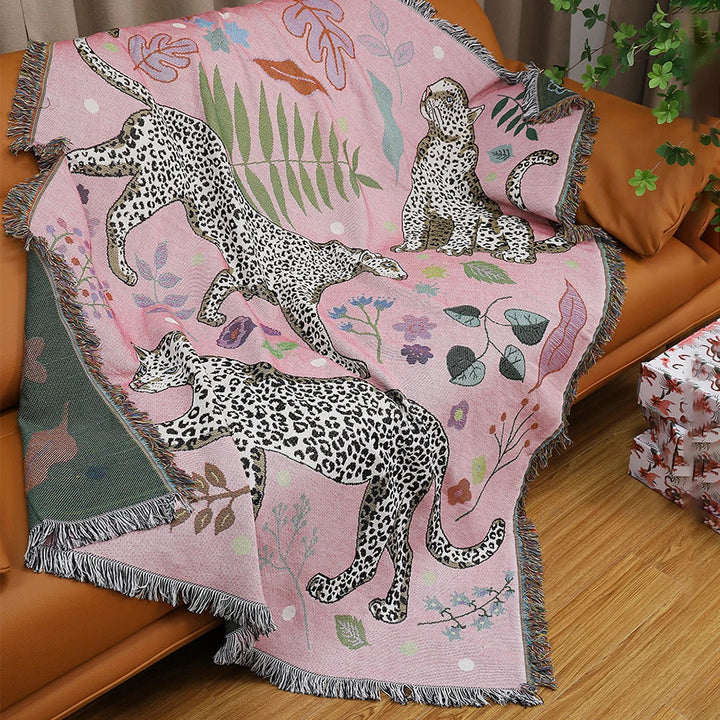 Lisslune | Pink Jungle Leopard Blanket