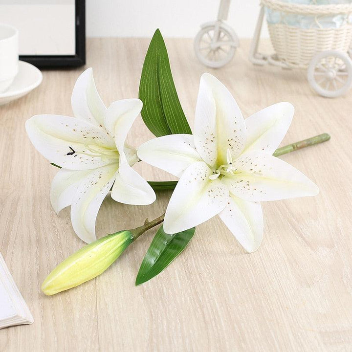 Lisslune | Very Elegant Lily Arrangement: A Touch of Elegance for Every Occasion