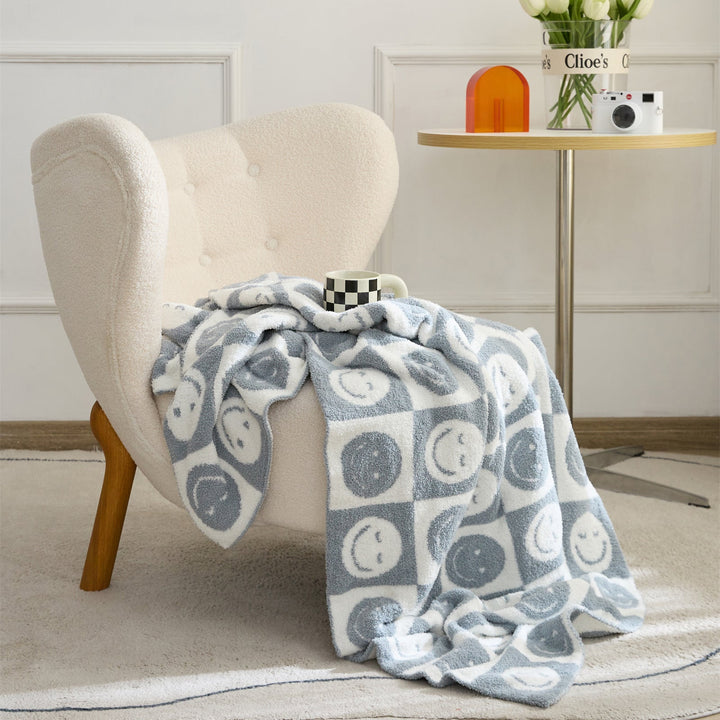 Lisslune | Smiley Checked Blanket
