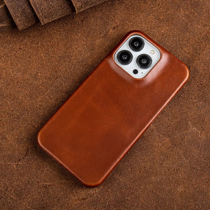 Lisslune | RoyalLeather: Luxurious, handmade case made of genuine cowhide leather for the iPhone