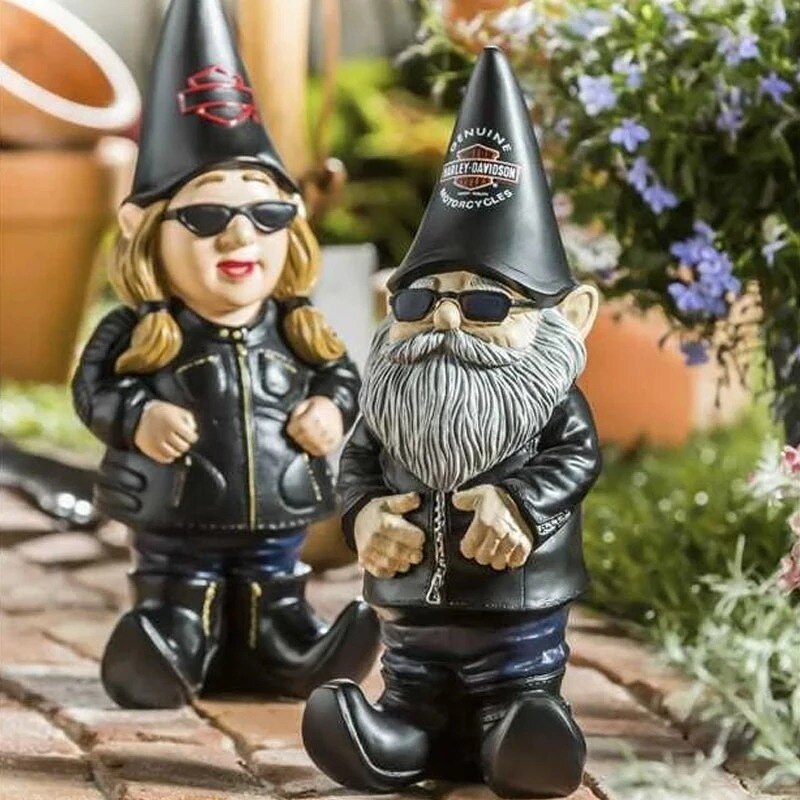 Lisslune | Charming Locomotive Gnome Garden Ornament