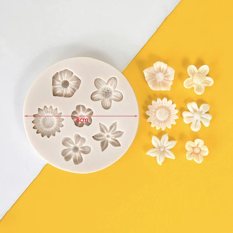 Rynx 3D Mini Daisy Silicone Mold Fondant Cake Decoration Tool Wedding Birthday Party Chocolate Candy Decor Pastry Baking Mold
