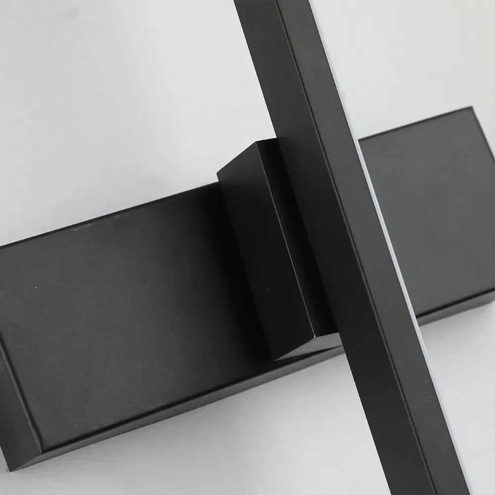Lisslune | PlugLuxe – Sleek Scandinavian Wall Lamp with Plug for Stylish Interiors