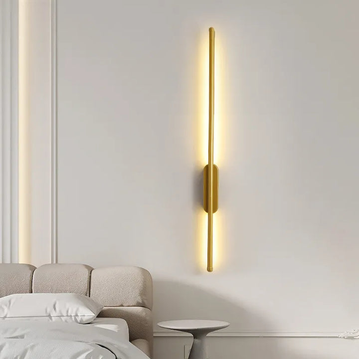 Lisslune | SofaLume – Modern Wall Lamp in Black and Gold for Stylish Living