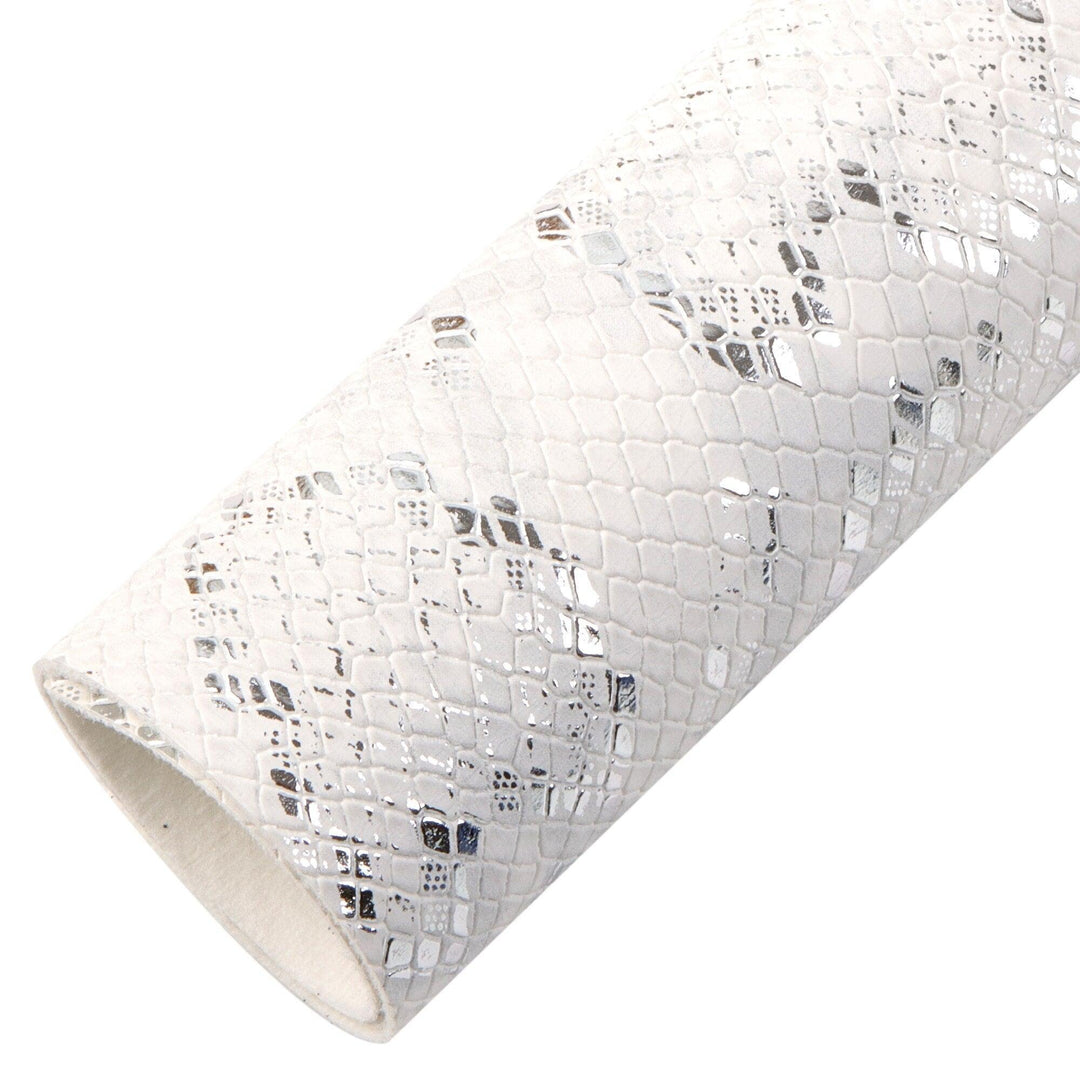 Lisslune | Elegant Pearl Stripe Synthetic Leather Plate: Enhance Your Creative Efforts