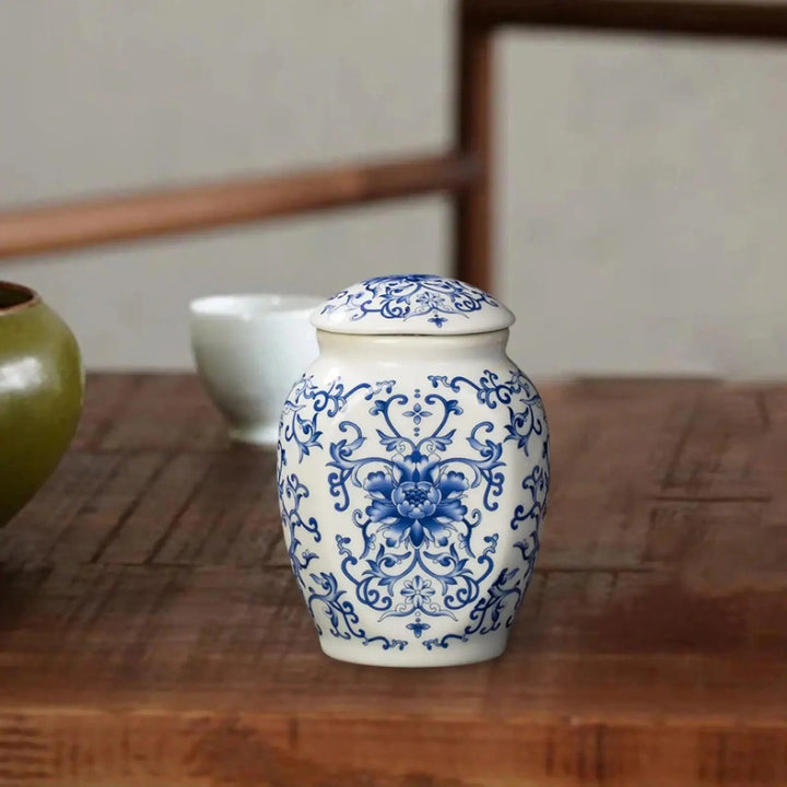 Lisslune | Hand-painted porcelain flower vase - Stylish tea storage and home accessory