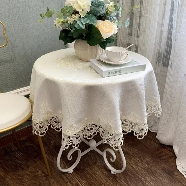 Lisslune | Lace Dreams Tablecloth