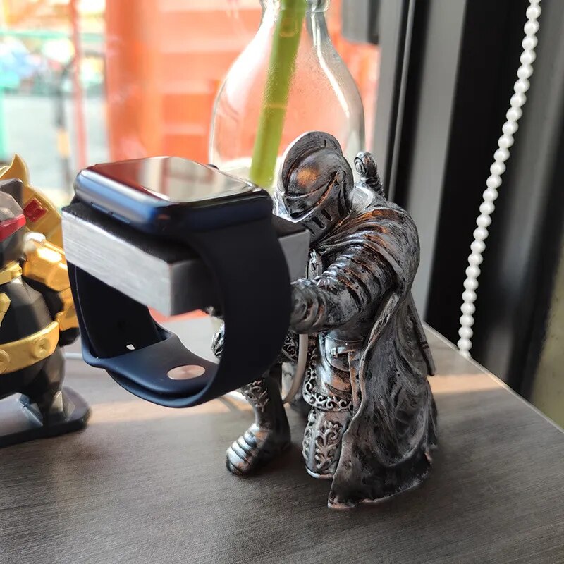 Lisslune | Guardian of Timepiece Medieval Watch Holder