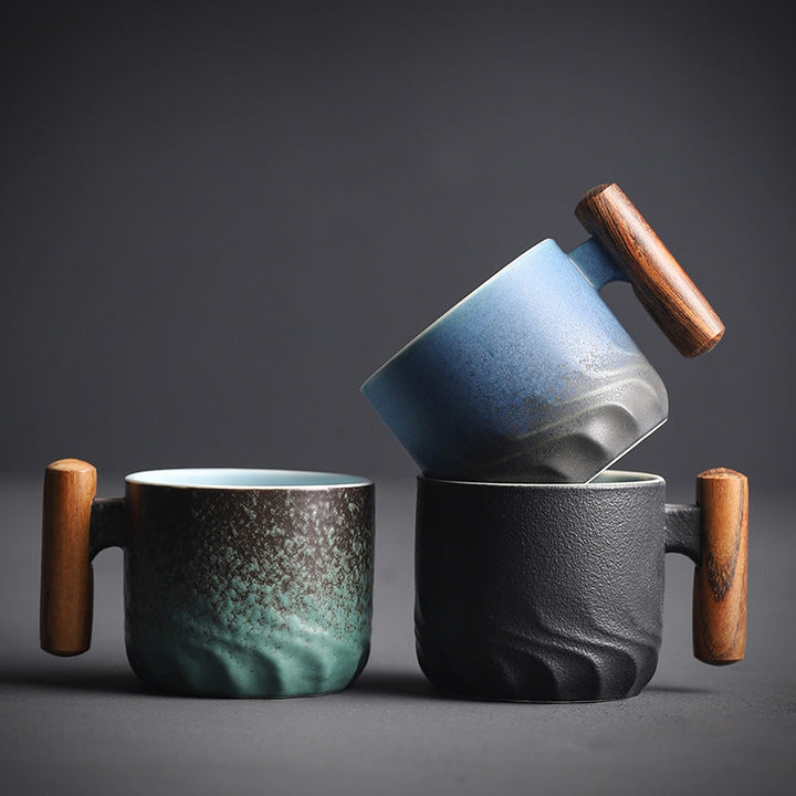 Lisslune | Handmade ceramic coffee mug with wooden handle