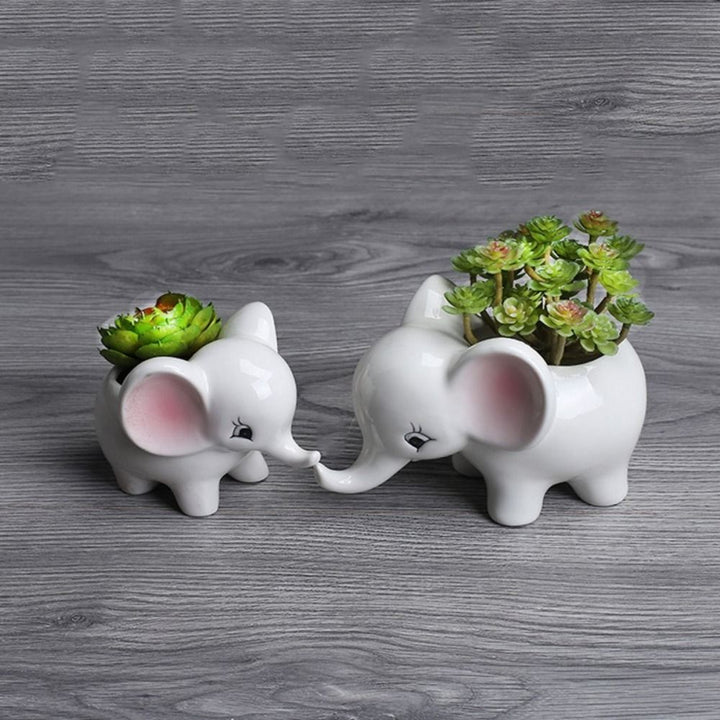 Lisslune | ElephantElegance Sculptural Planter – Modern Decorative Elephant-Inspired Design
