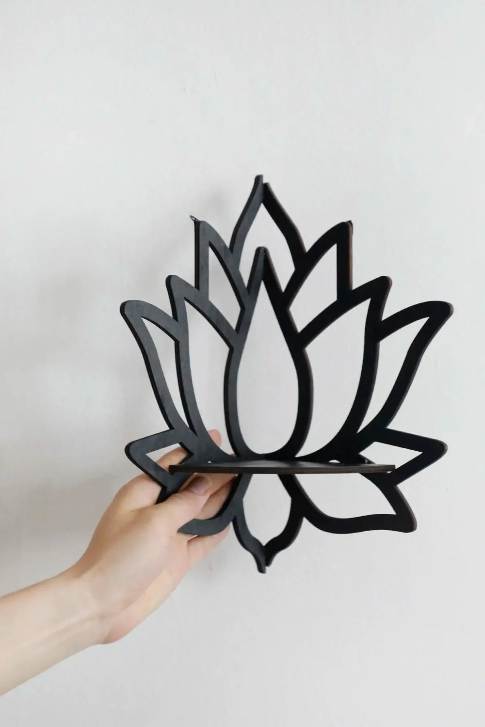 Lisslune | Lotus Essential Oil Shelf