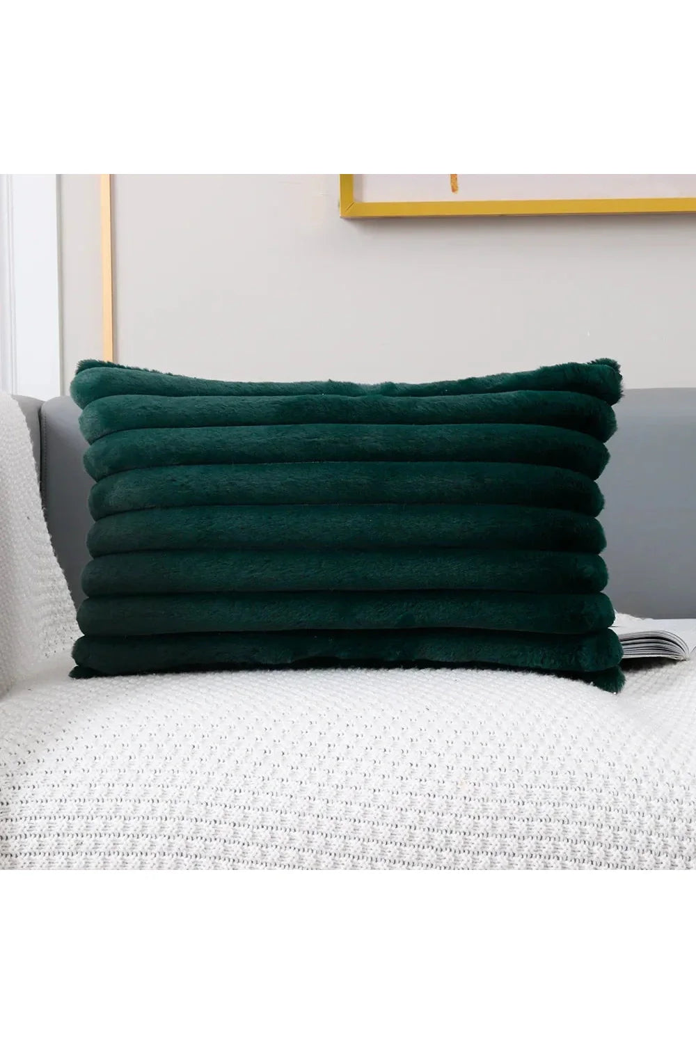 Lisslune | White plush pillow cover