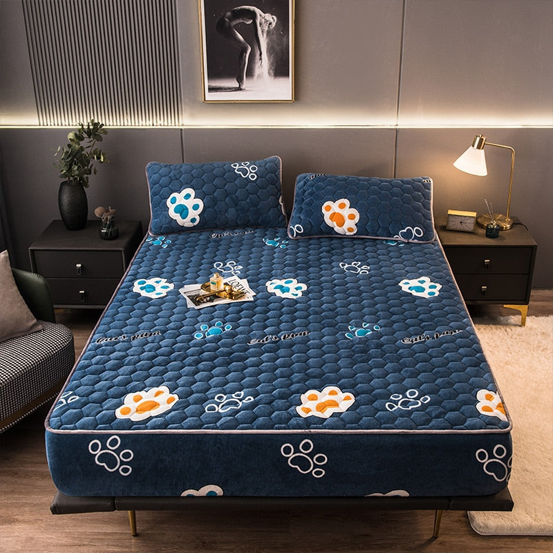 Lisslune | Elegant Velvet Thick Mattress Cover