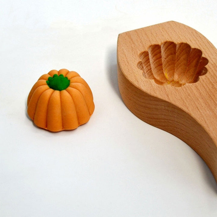 Lisslune | Wooden Moon Dumpling Maker Mold