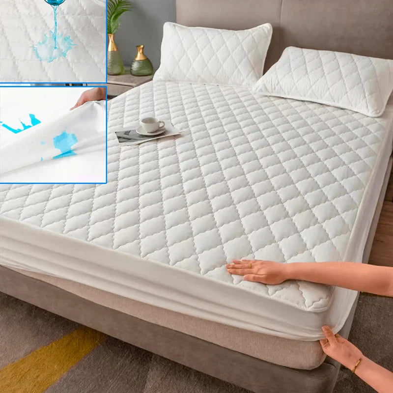 Lisslune | AquaGuard | Waterproof Mattress Protector | Breathable and Anti-Allergen