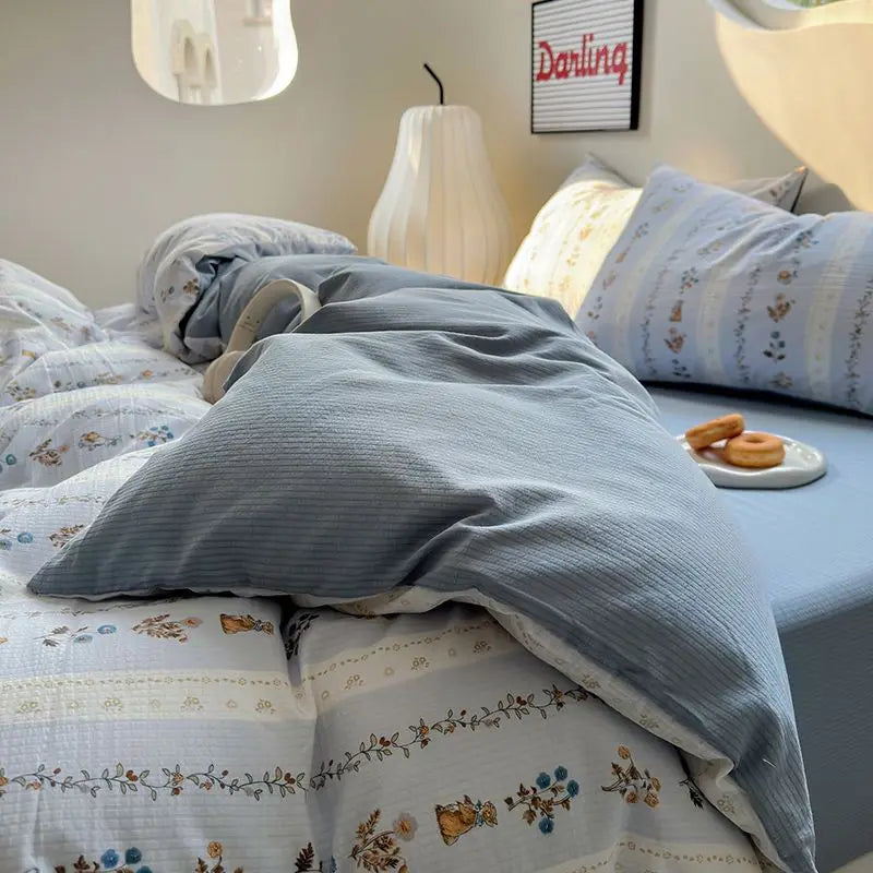 Rynx Bedding Set Duvet Cover Fresh Blue Floral. Crumpled Yann Bed Set Made of Four Parts, Washable Cotton Bed Sheets