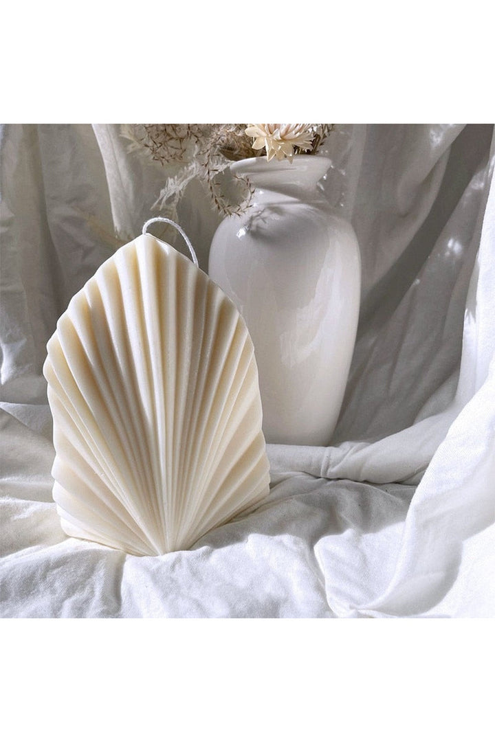 Lisslune | Fan Candle Shape