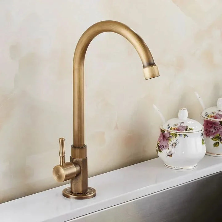 Lisslune | Antique faucet in a swan neck design for kitchen & garden
