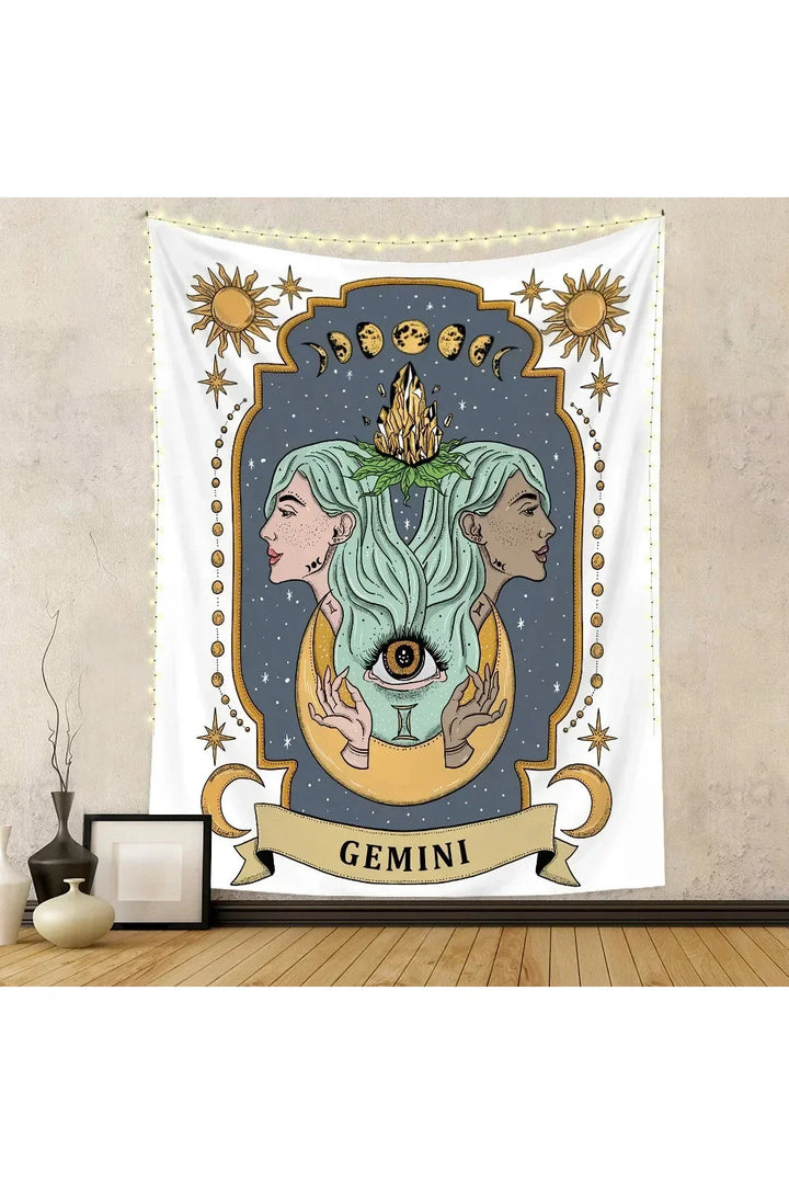 Lisslune | Tapestry Collection
