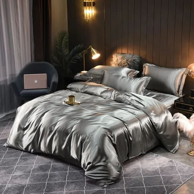 Lisslune | Luxurious silk duvet cover for elegant sleep comfort