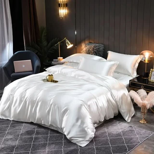 Lisslune | Luxurious silk duvet cover for elegant sleep comfort