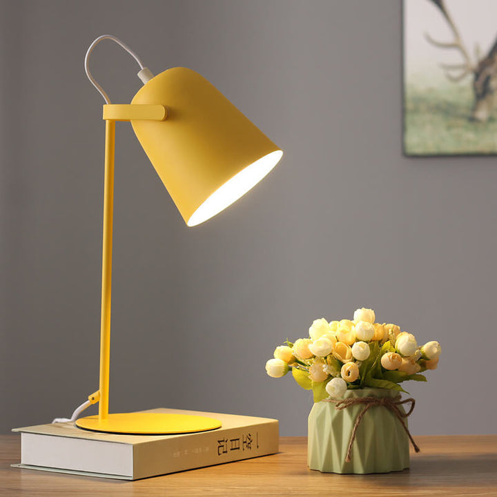 Lisslune | LumiTouch – Minimalist Table Lamp with Tripod Base and Touch Control