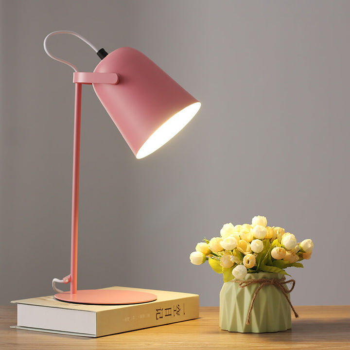Lisslune | LumiTouch – Minimalist Table Lamp with Tripod Base and Touch Control