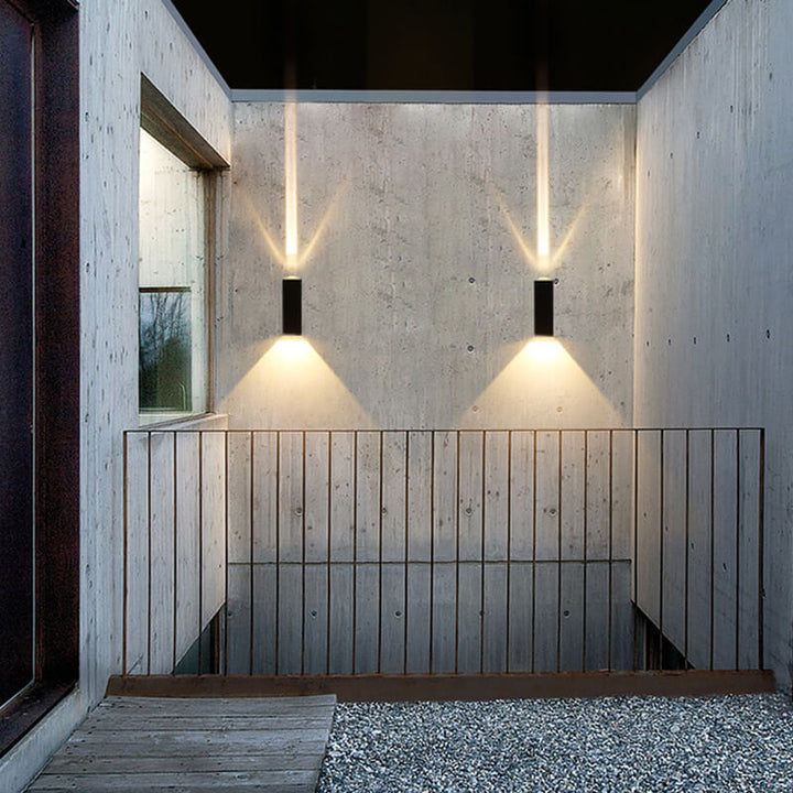 Lisslune | Modern waterproof rectangular LED wall light for outdoor use