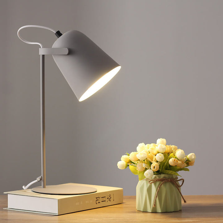 Lisslune | LumiTouch – Minimalist Table Lamp with Tripod Base and Touch Control