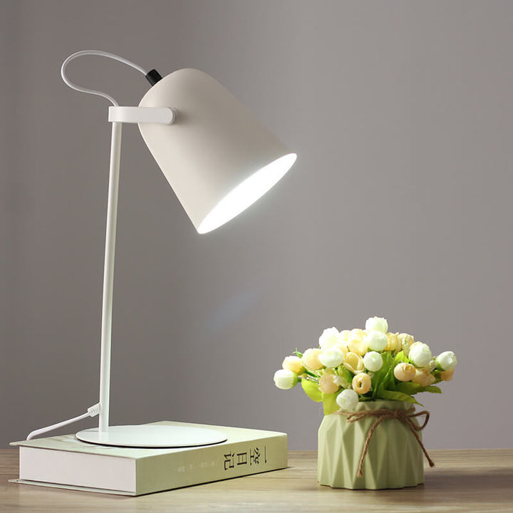 Lisslune | LumiTouch – Minimalist Table Lamp with Tripod Base and Touch Control