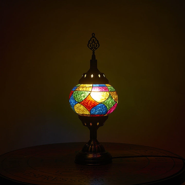 Lisslune | Traditional Tiffany romantic oval iron enameled 1-light table lamp for the bedroom