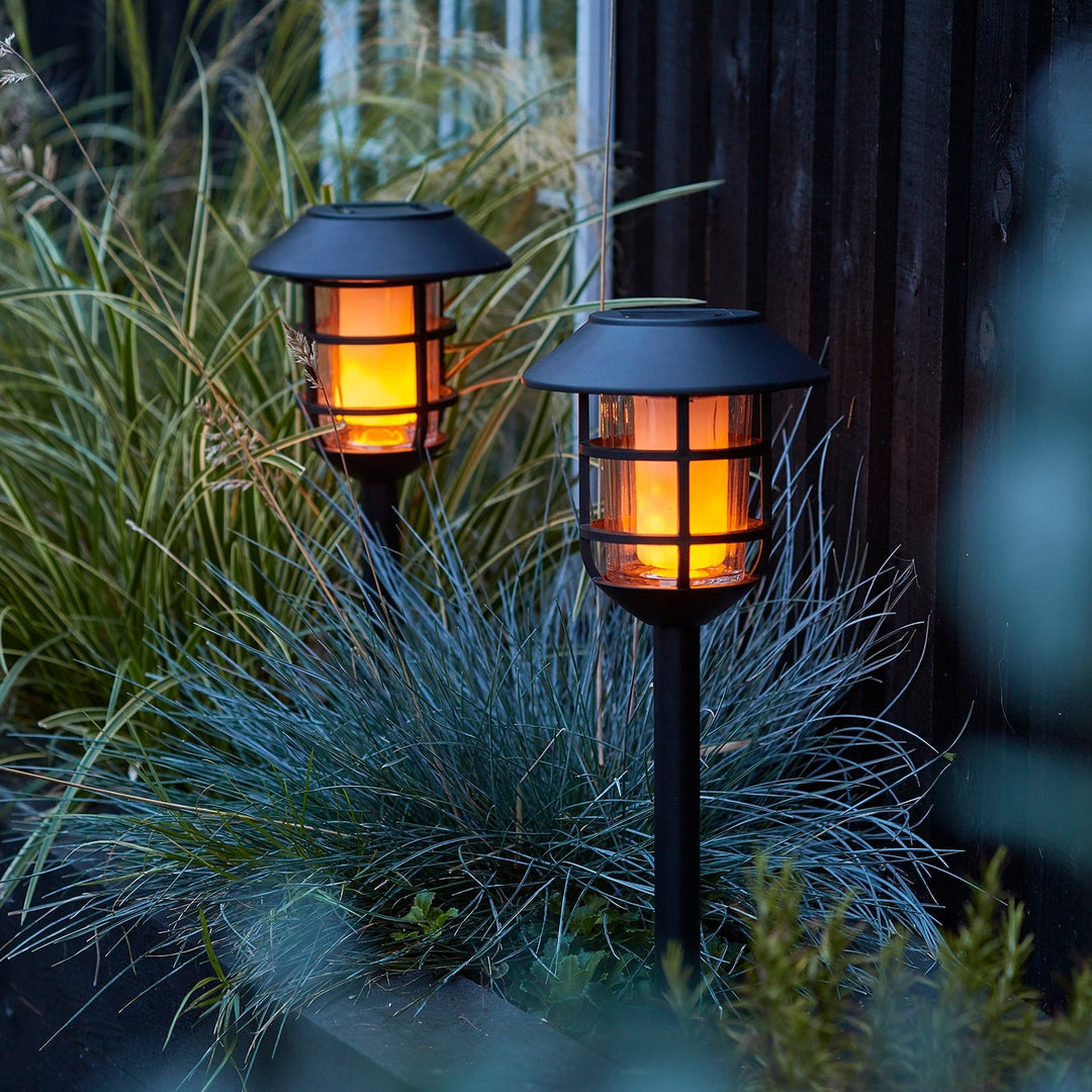 Lisslune | 2-piece set solar stable lights with flame effect