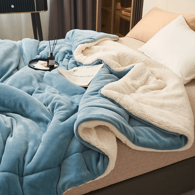 Lisslune | Soft Flannel Fleece Blanket for Warmth & Style