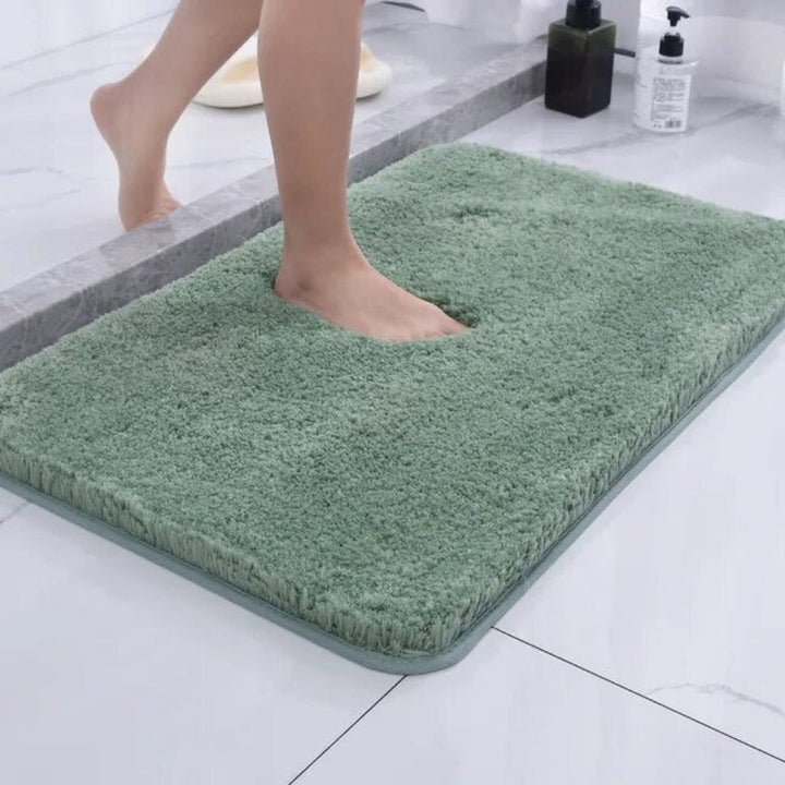 Lisslune | Ultra-soft fur bath mat for a cozy bathroom feel