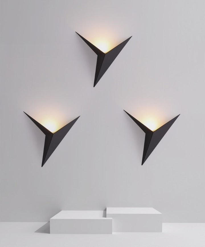 Lisslune | TriGlow – Triangular Wall Lamp for Sleek, Modern Lighting
