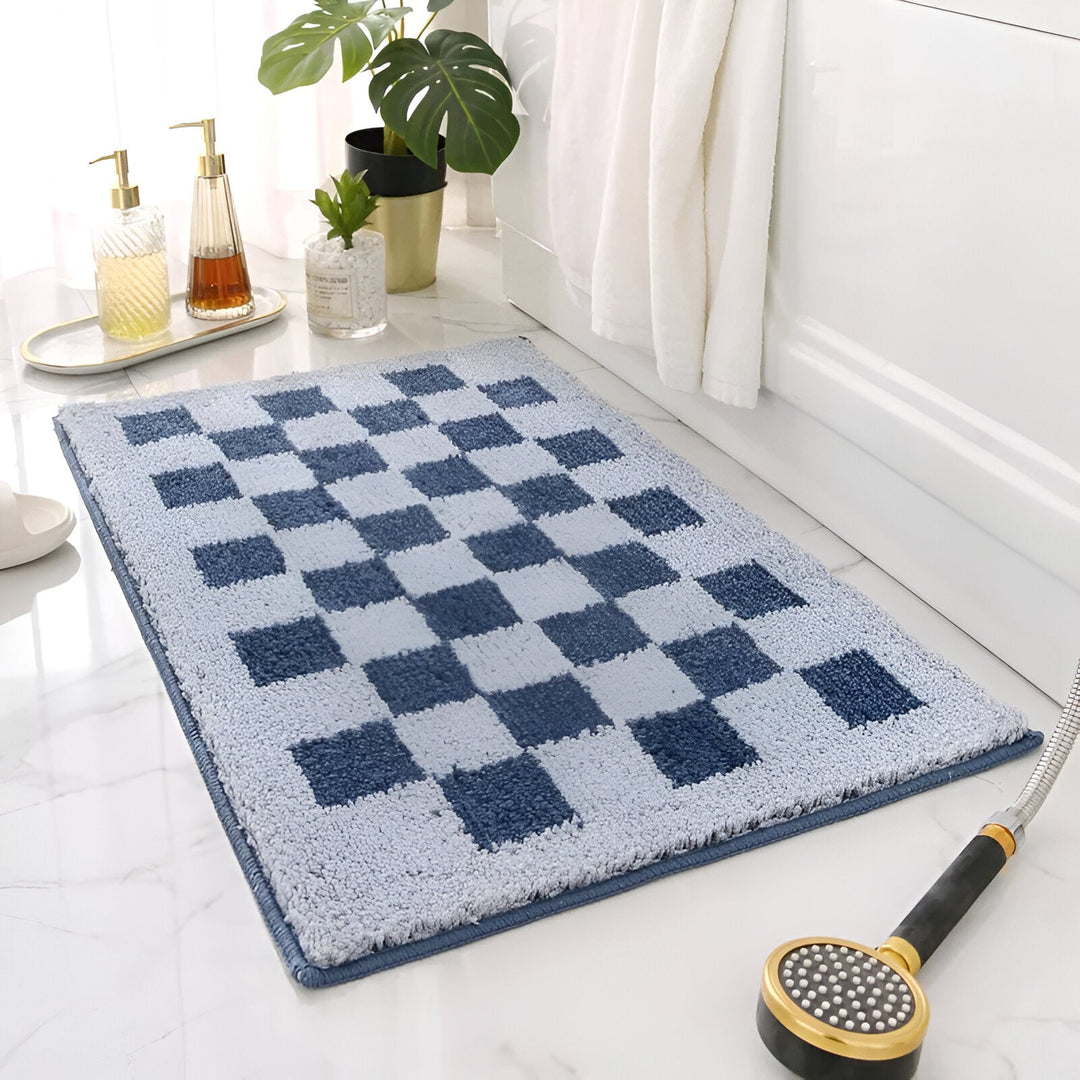 Lisslune | Plush Checkered Microfiber Bath Mat Black and White
