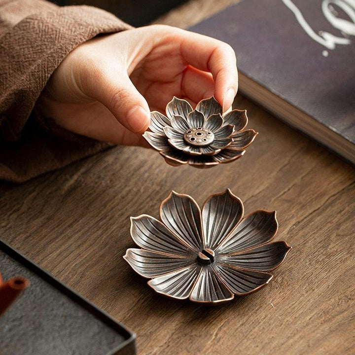 Lisslune | Serene Lotus Alloy Incense Holder: Aromatherapy Diffuser for Tranquil Spaces