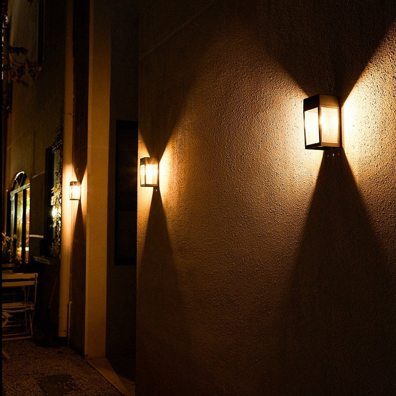 Lisslune | GlowHaven – Wall Lamp for Garden Fences with Inviting Light