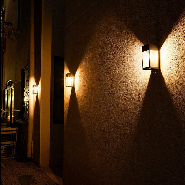 Lisslune | GlowHaven – Wall Lamp for Garden Fences with Inviting Light