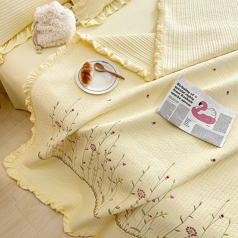 Lisslune | embroidered throw blanket