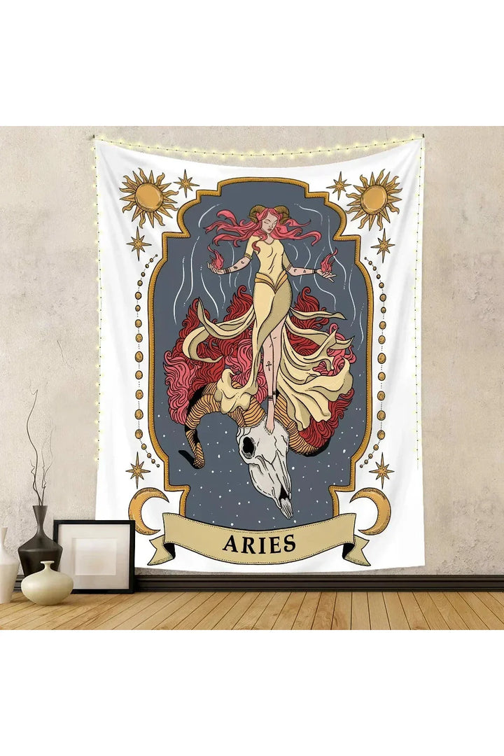 Lisslune | Tapestry Collection