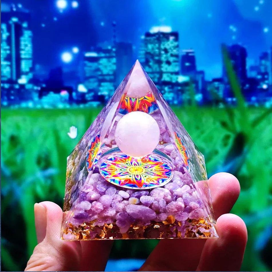 Lisslune | Orgonite Pyramid with Amethyst Pendulum – Energy, Protection and Decoration