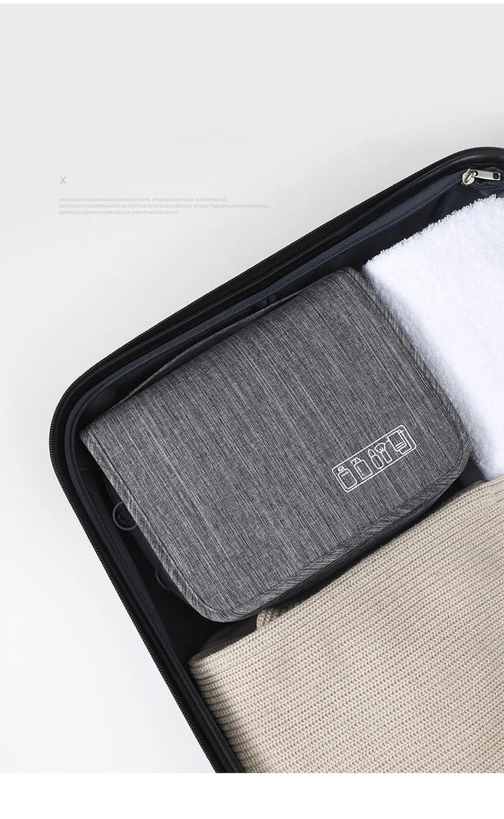 Lisslune | Hanging toiletry bag for men