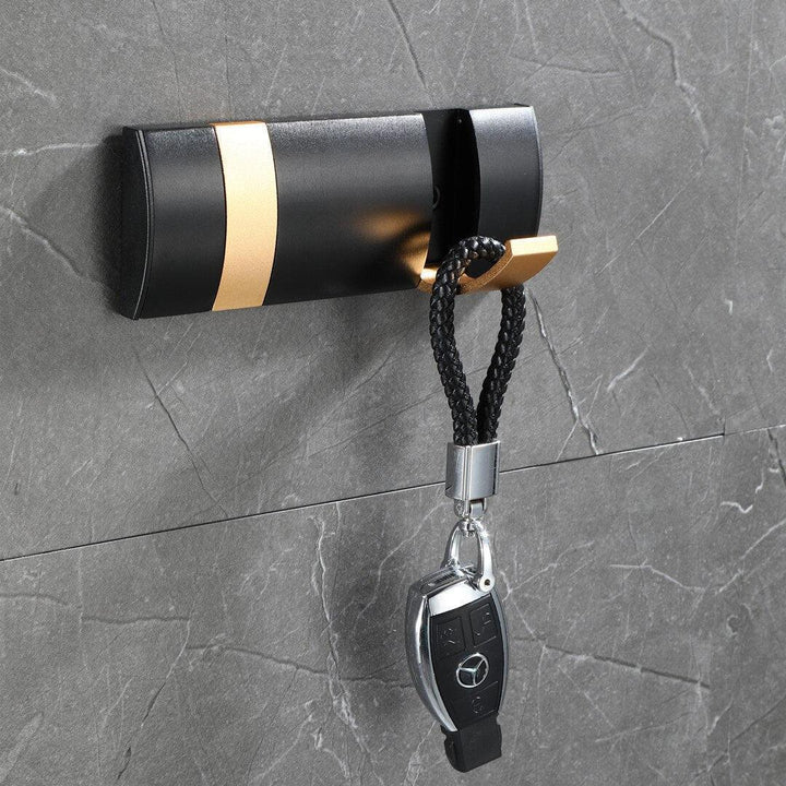 Lisslune | Compact and stylish towel hook organizer for improved storage at home