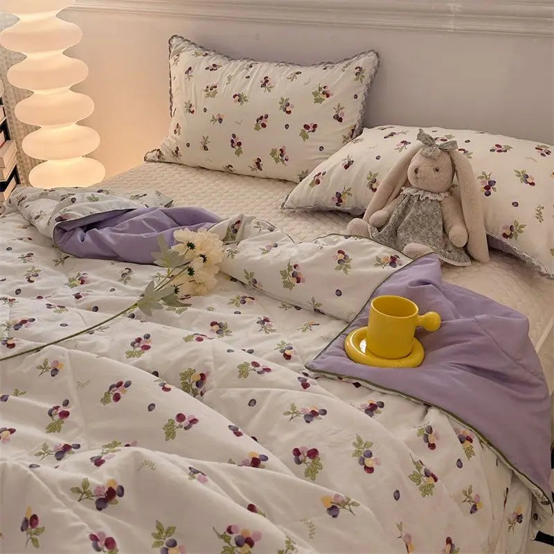 Rynx Floral Print Quilt Soft Skin-Friendly Breathable Summer Blanket with Ultrasonic Embossing Summer Machine Washable Bedspread